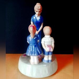 Mother with Children Musical Figurine